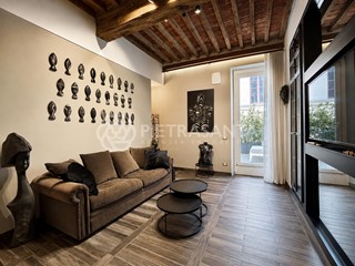 Appartamento in Vendita a Pietrasanta, 750'000&euro;, 110 m², arredato