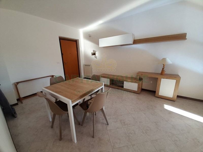 Trilocale in Affitto a Caserta, 450&euro;, 65 m²