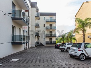 Quadrilocale in Vendita a Catania, 175'000&euro;, 105 m²