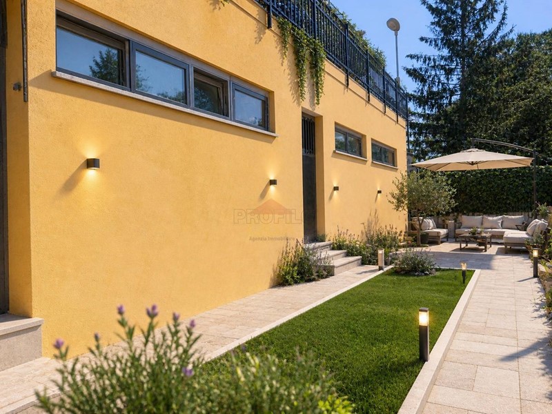 Trilocale in Vendita a Roma, 365'000&euro;, 120 m²