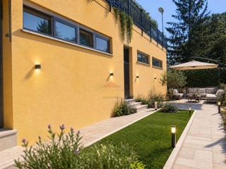 Trilocale in Vendita a Roma, 365'000&euro;, 120 m²