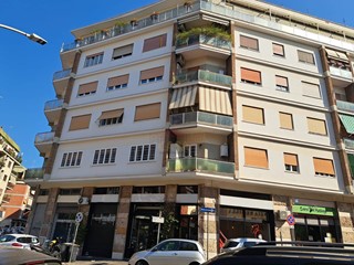 Appartamento in Vendita a Roma, 690'000&euro;, 160 m²