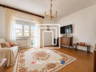 Appartamento in Vendita a Sulmona, 135'000&euro;, 153 m²