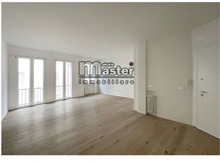 Quadrilocale in Vendita a Treviso, 370'000&euro;, 130 m², con Box