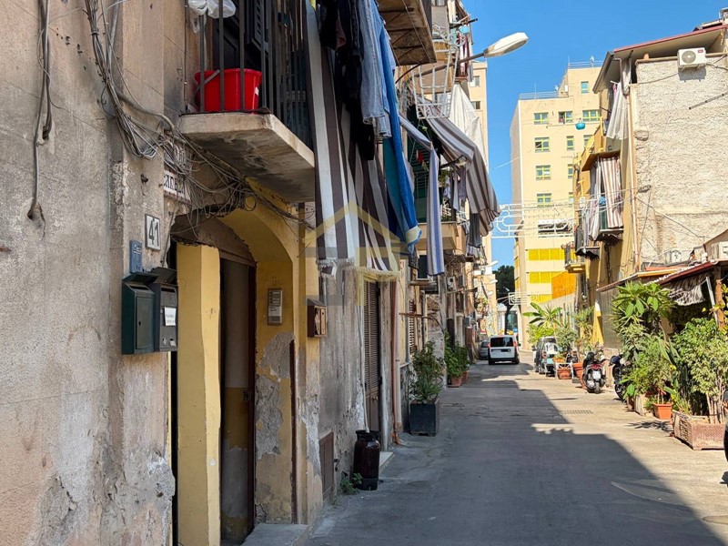 Bilocale in Vendita a Palermo, 120'000&euro;, 68 m²