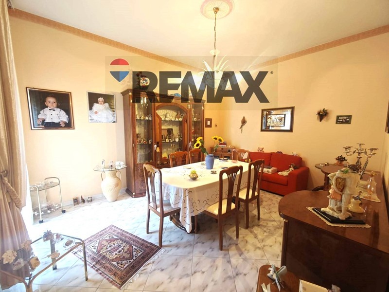 Trilocale in Vendita a Catania, 90'000&euro;, 95 m²