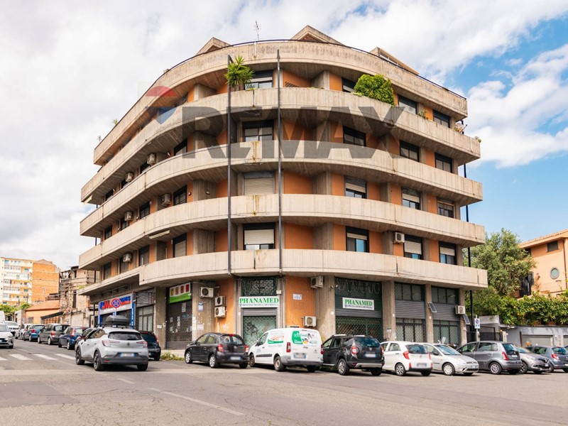 Appartamento in Vendita a Catania, 260'000&euro;, 125 m²