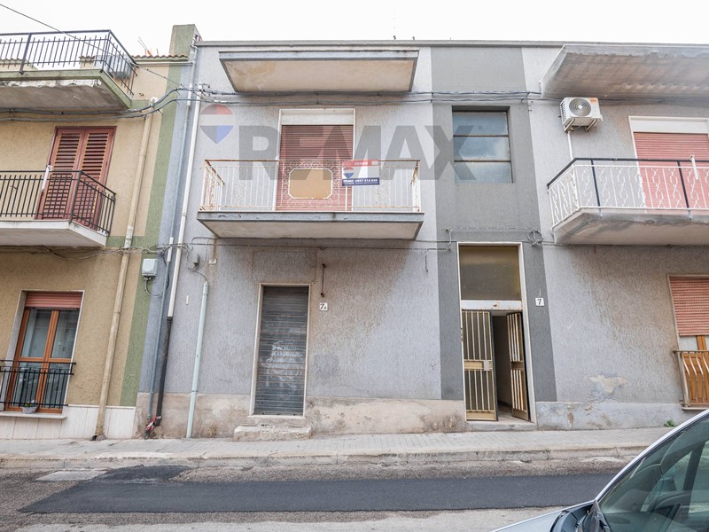 Appartamento in Vendita a Priolo Gargallo, 67'000&euro;, 115 m²