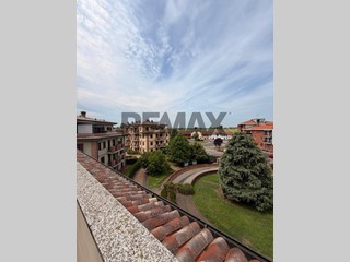 Appartamento in Vendita a Pavia, 429'000&euro;, 148 m²