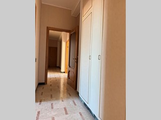 Appartamento in Vendita a Osimo, 120'000&euro;, 140 m²