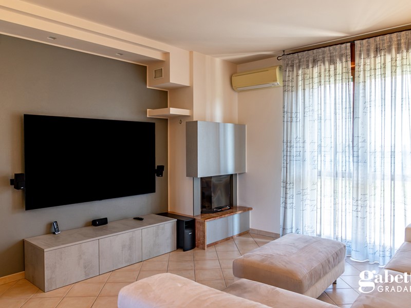 Appartamento in Vendita a Gradara, 360'000&euro;, 184 m², arredato, con Box