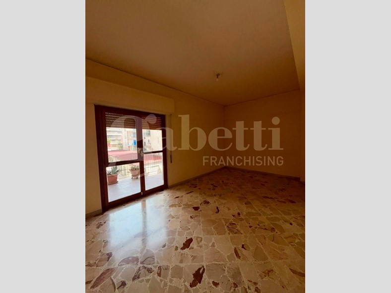 Quadrilocale in Vendita a Palermo, 238'000&euro;, 123 m²