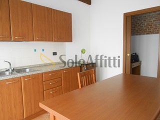 Bilocale in Affitto a Pavia, zona Stazione, 500&euro;, 40 m², arredato