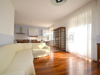 Appartamento in Vendita a Valdagno, zona CENTRALE, 105'000&euro;, 108 m², arredato