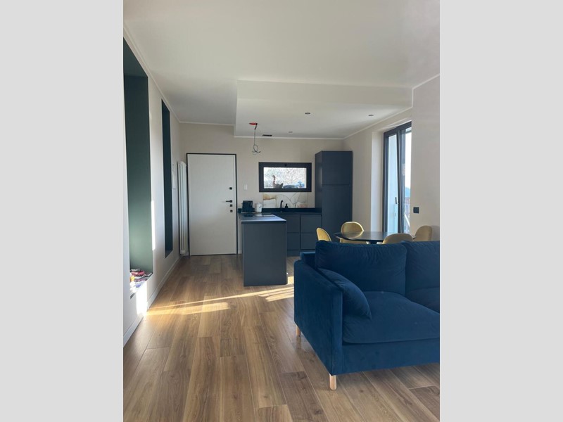Bilocale in Affitto a Como, zona Garzola, 1'000&euro;, 65 m², arredato
