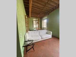 Trilocale in Affitto a Lucca, zona Centro Storico, 1'200&euro;, 65 m², arredato