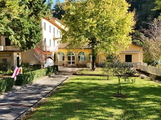 Appartamento in Vendita a Bagni di Lucca, 470'000&euro;, 1400 m²