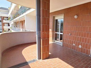 Trilocale in Vendita a Albenga, 245'000&euro;, 86 m², con Box