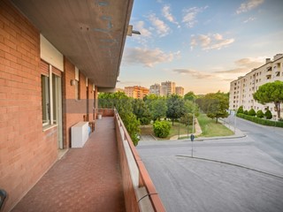 Appartamento in Vendita a Perugia, zona Ponte San Giovanni, 120'000&euro;, 107 m²