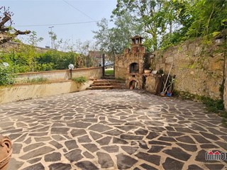 Quadrilocale in Vendita a Colle di Val D'Elsa, 165'000&euro;, 95 m²