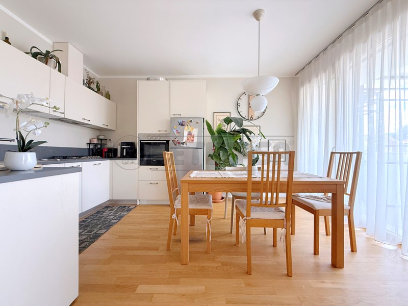 Appartamento in Vendita a Altavilla Vicentina, 240'000&euro;, 100 m², arredato, con Box