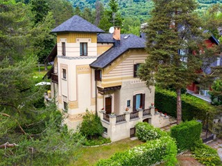Appartamento in Vendita a Bardonecchia, 315 m²