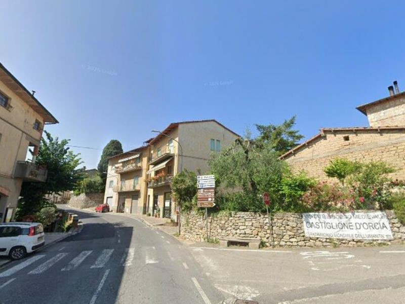 Appartamento in Vendita a Castiglione d'Orcia, 52'000&euro;, 79 m²
