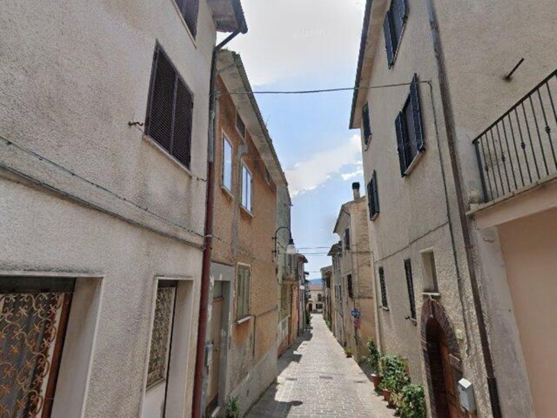 Trilocale in Vendita a Sigillo, 23'400&euro;, 120 m²