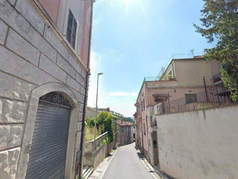 Bilocale in Vendita a Gualdo Tadino, 30'000&euro;, 87 m²