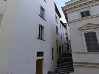 Trilocale in Vendita a Cerreto di Spoleto, 100'000&euro;, 69 m²