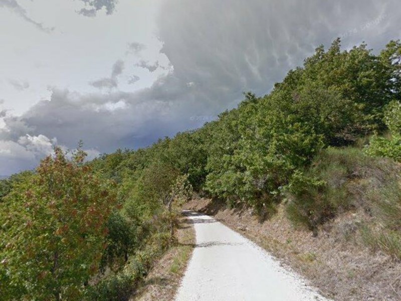 Trilocale in Vendita a Valtopina, 73'000&euro;, 104 m²