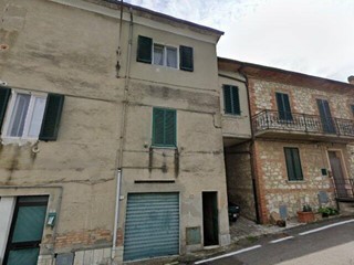 Bilocale in Vendita a Sinalunga, 45'000&euro;, 89 m²