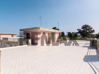 Trilocale in Vendita a Mascali, 120'000&euro;, 78 m²