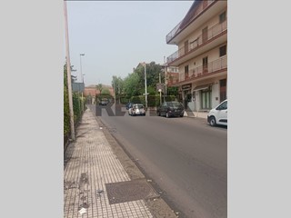 Appartamento in Vendita a San Giovanni la Punta, 100'000&euro;, 150 m²