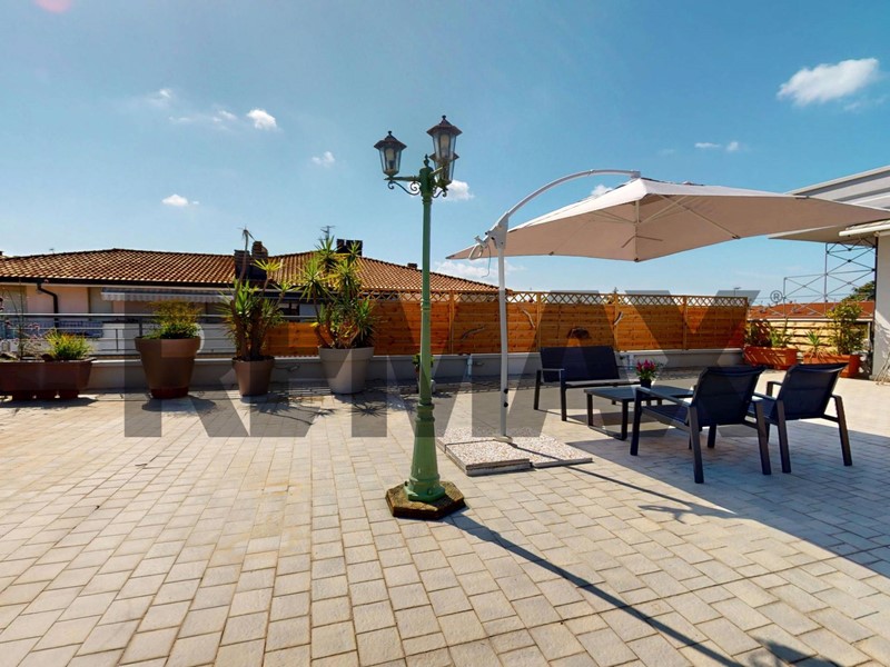 Attico in Vendita a Viareggio, 270'000&euro;, 93 m²