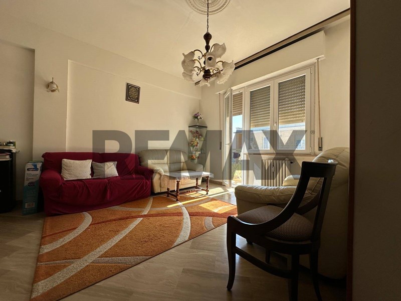 Quadrilocale in Vendita a Falconara Marittima, 105'000&euro;, 118 m²