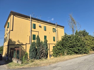 Trilocale in Vendita a Ferrara, 80'000&euro;, 80 m²