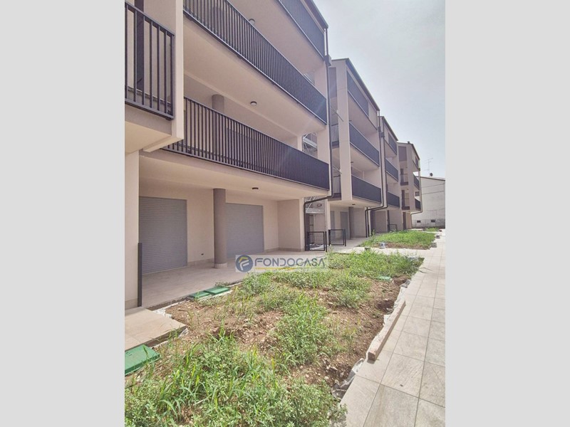 Trilocale in Vendita a Peschiera del Garda, 418'000&euro;, 138 m²