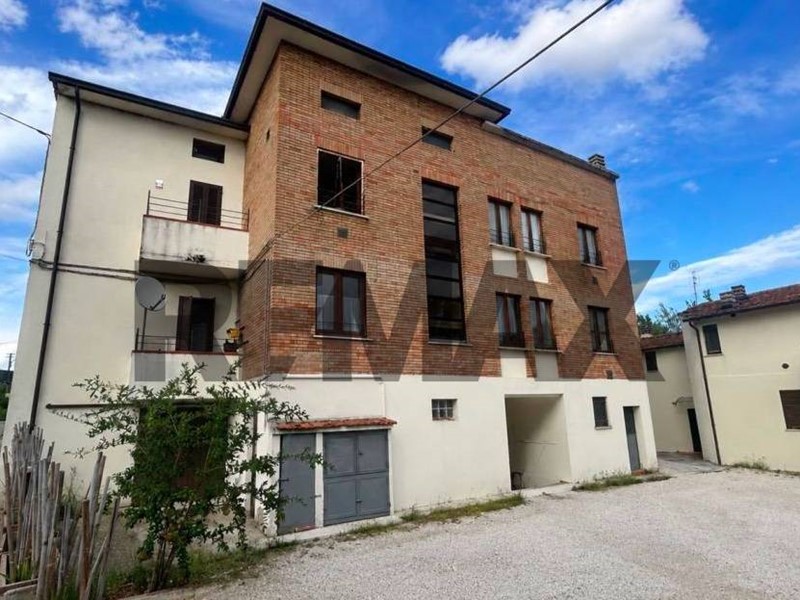Trilocale in Vendita a Bastia Umbra, 78'000&euro;, 74 m²