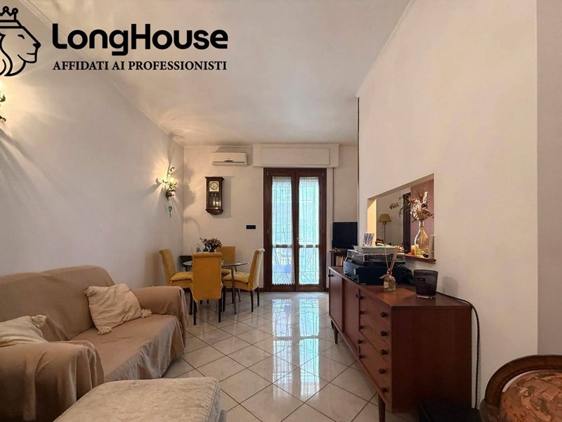 Trilocale in Vendita a Roma, 280'000&euro;, 80 m²
