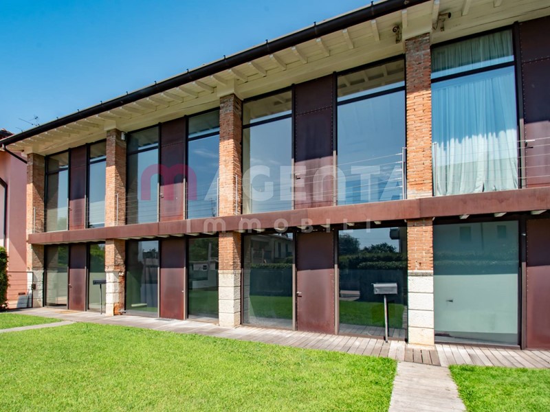 Trilocale in Vendita a Brescia, 380'000&euro;, 116 m²