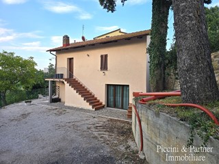 Quadrilocale in Affitto a Perugia, zona Semicentro, 700&euro;, 77 m², arredato