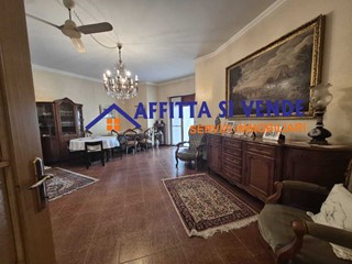 Appartamento in Vendita a Siracusa, 148'000&euro;, 163 m²