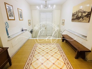 Quadrilocale in Affitto a Pietrasanta, 1'100&euro;, 75 m², arredato
