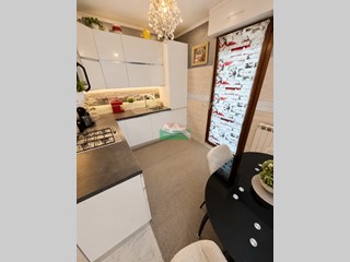 Quadrilocale in Vendita a Ravenna, 230'000&euro;, 110 m², arredato, con Box