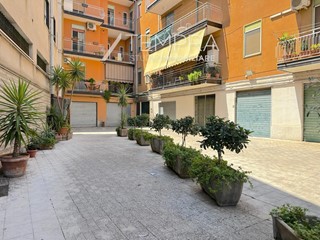 Appartamento in Vendita a Adrano, 105'000&euro;, 155 m²