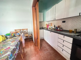 Appartamento in Vendita a Empoli, 270'000&euro;, 140 m², con Box