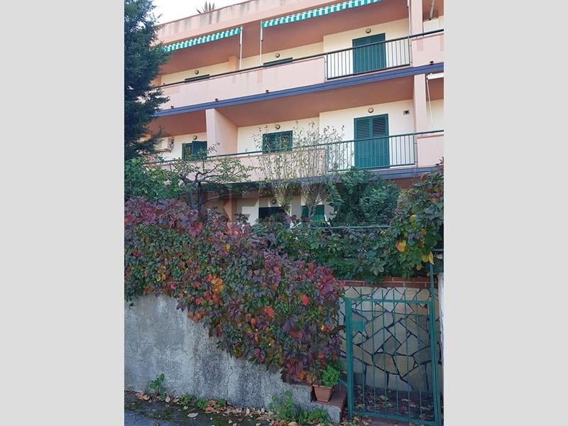 Trilocale in Vendita a Pollina, 130'000&euro;, 113 m²