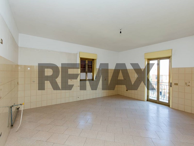 Appartamento in Vendita a Randazzo, 69'000&euro;, 140 m²