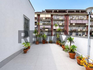 Quadrilocale in Vendita a Catania, 155'000&euro;, 132 m²